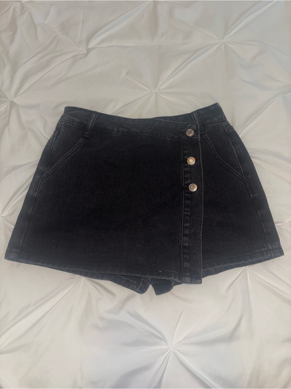 SHEIN Black Denim Button-Front Skort
